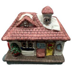 Vintage Noma Dickensville Collectibles Christmas Train Station Figurine READ